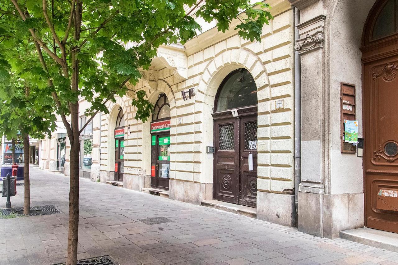 Real Semmelweis Ii Apartament *